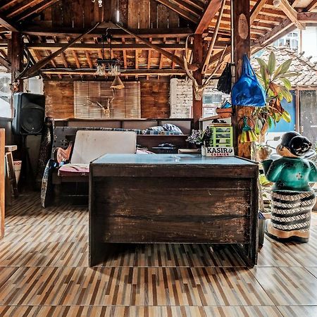 Spot On 91916 Joglo Doyong Homestay Syariah Джок'якарта Екстер'єр фото