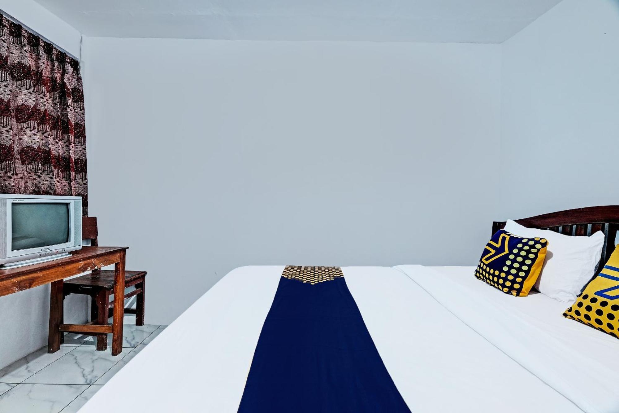 Spot On 91916 Joglo Doyong Homestay Syariah Джок'якарта Екстер'єр фото