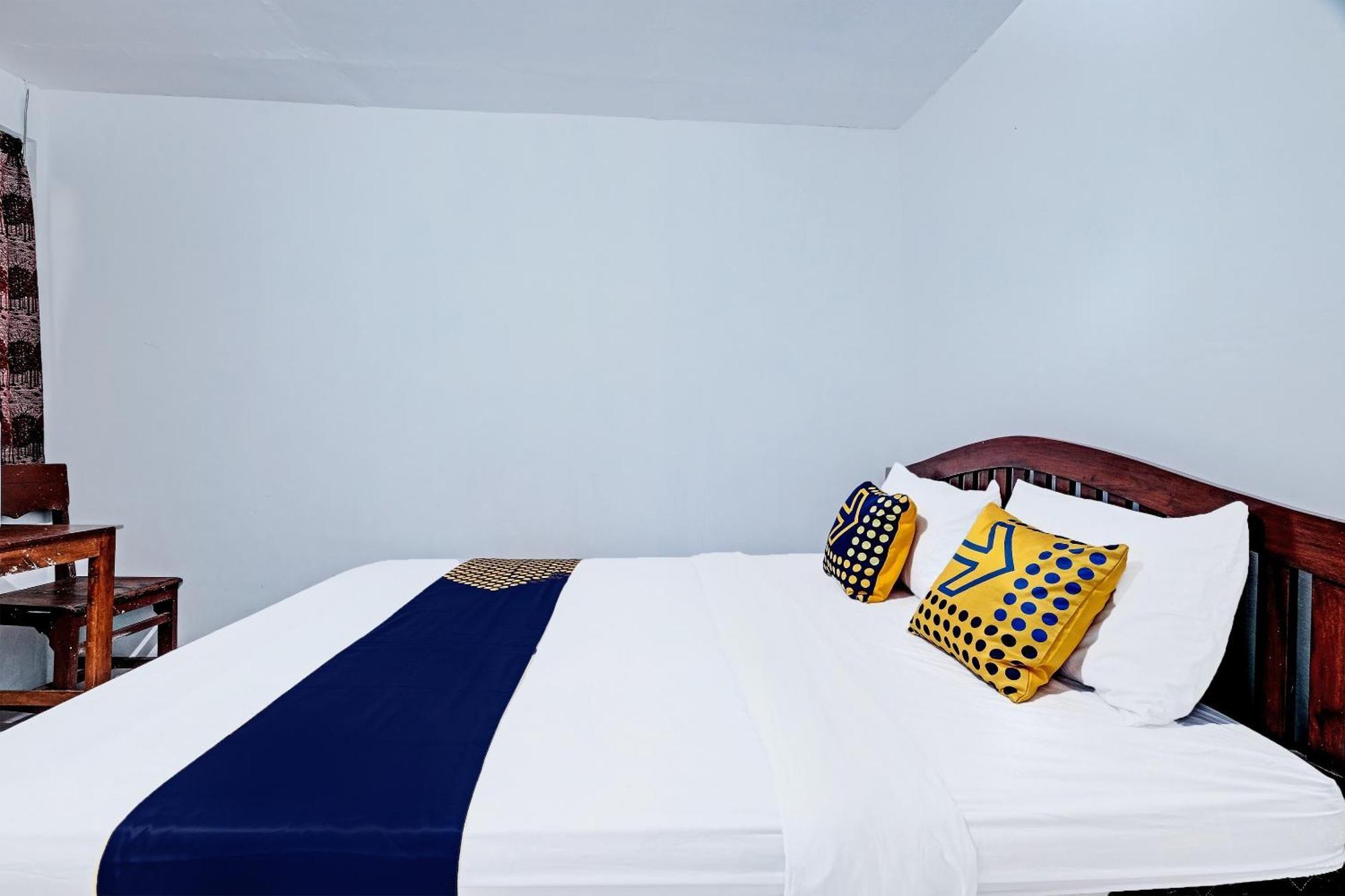 Spot On 91916 Joglo Doyong Homestay Syariah Джок'якарта Екстер'єр фото
