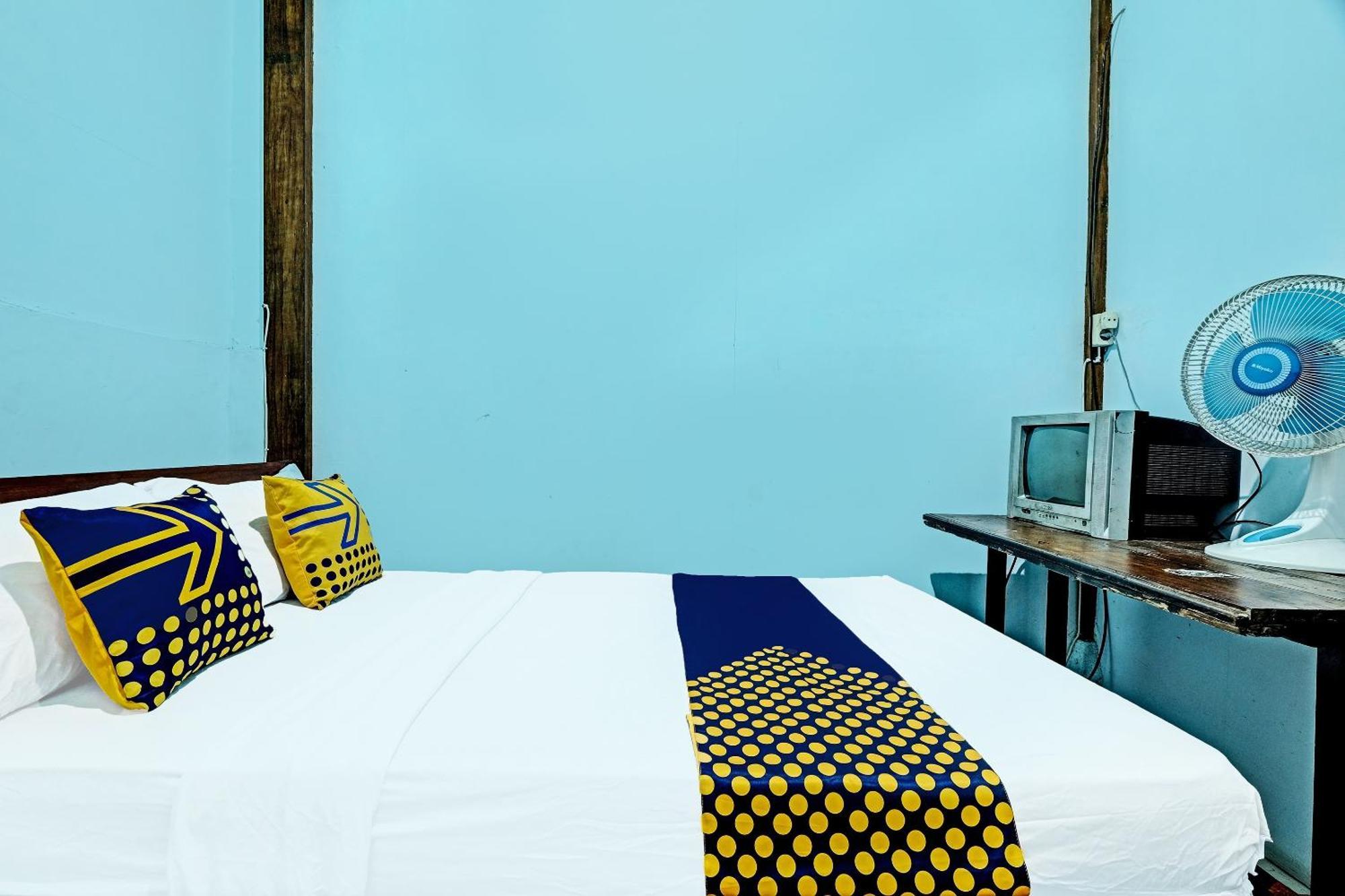 Spot On 91916 Joglo Doyong Homestay Syariah Джок'якарта Екстер'єр фото